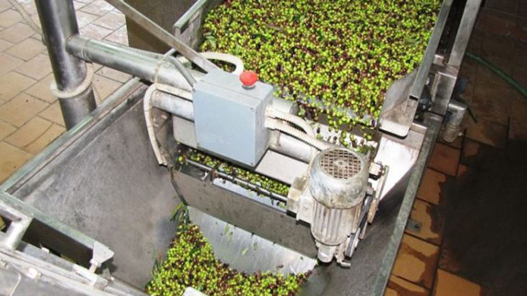 Συναγερμός από έκρηξη σε ελαιοτριβείο