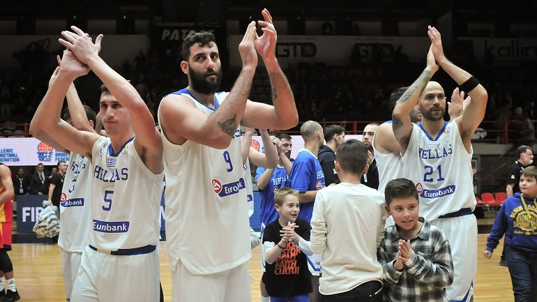 Μπάσκετ: Αναχώρησε για Σερβία χωρίς Μπουρούση και Γιαννόπουλο η Εθνική