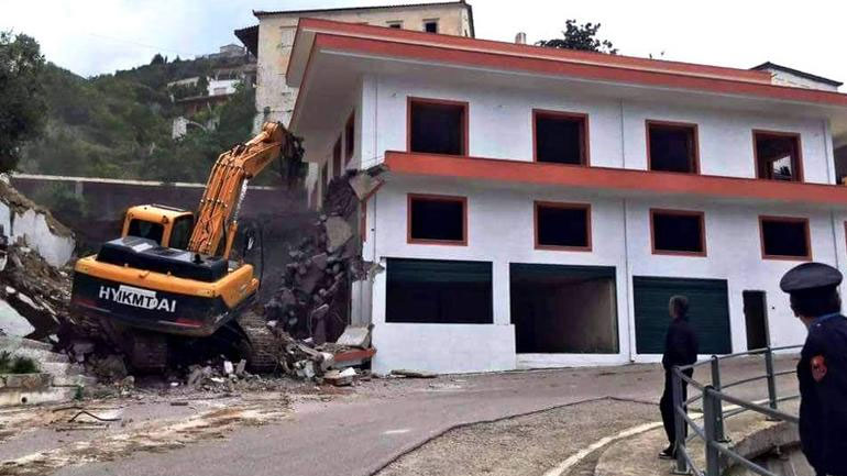 Ακυρώνονται οι κατεδαφίσεις των σπιτιών των ομογενών στη Χειμάρρα