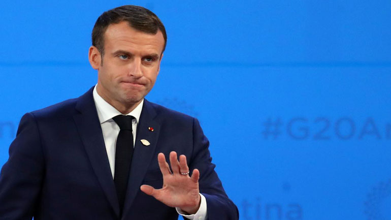 Γαλλία: Ο Μακρόν εξετάζει το ενδεχόμενο επιβολής κατάστασης έκτακτης ανάγκης