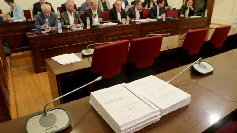 Η Eξεταστική Eπιτροπή αντεπιτίθεται…