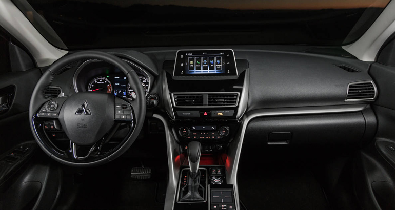 Η εικόνα του εσωτερικού αποπνέει δυναμισμό και μία high-tech αίσθηση 