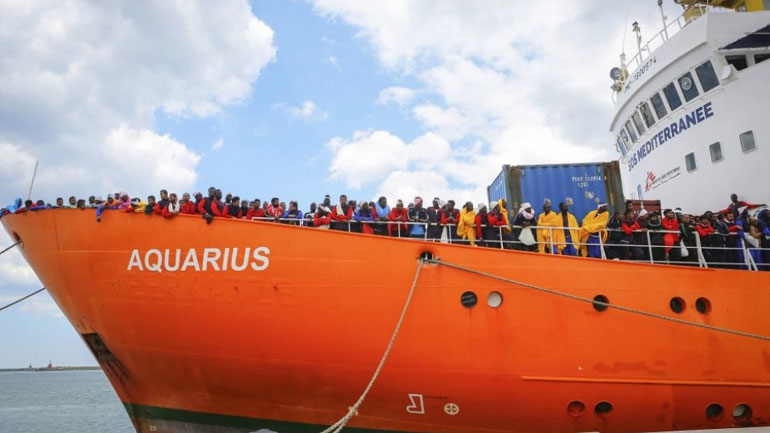 Σταματούν οι επιχειρήσεις διάσωσης μεταναστών από το πλοίο Aquarius