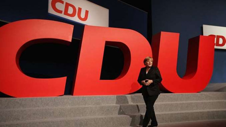 Γερμανία: Άρχισε η διαδικασία ψηφοφορίας στο CDU