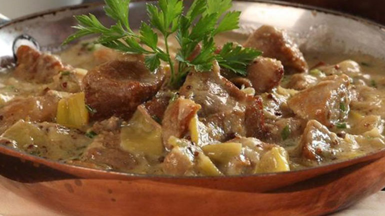 Χοιρινό πρασάτο στην κατσαρόλα