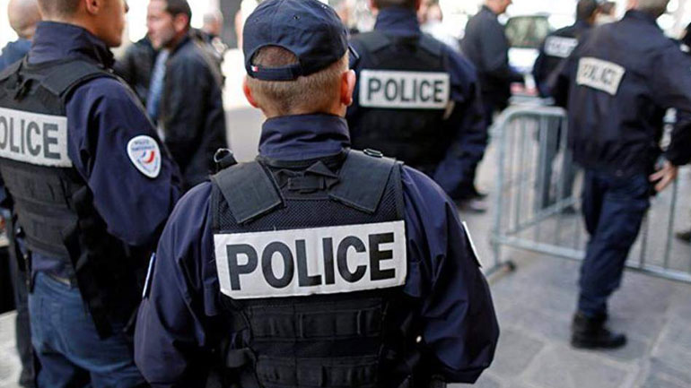 Θρίλερ στη Βρετάνη: Τετραμελής οικογένεια βρέθηκε νεκρή μέσα στο σπίτι της