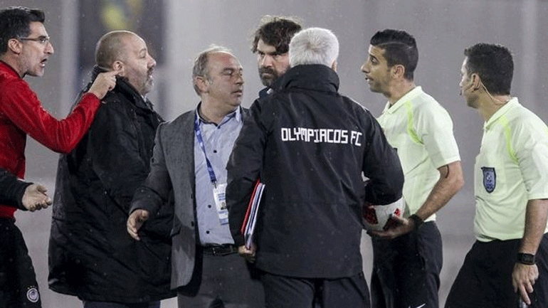 Απαγόρευση εισόδου στον αγωνιστικό χώρο για ένα μήνα στον Καραπαπά