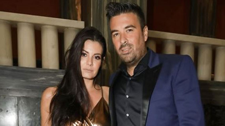 Αϊβάζης: Έξαλλος με τα σχόλια διαδικτυακών φίλων του για τη σεξουαλική επίθεση που δέχτηκε η Μαρία Κορινθίου