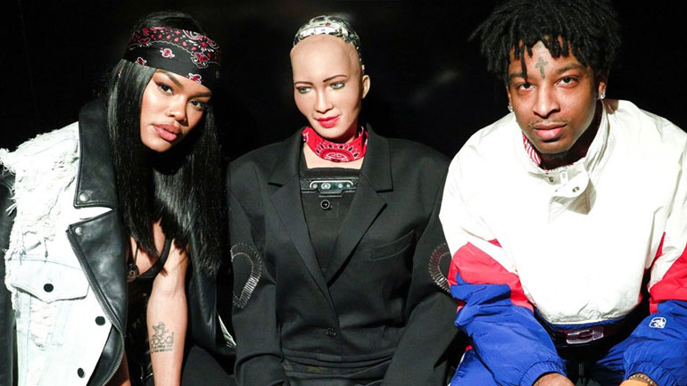 Sophia: Το πιο stylish ρομπότ στο front row του Alexander Wang