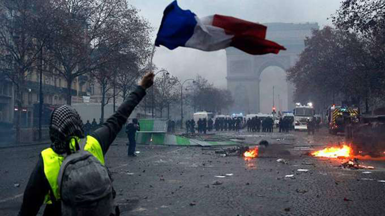Γαλλία: Σχεδόν 2.000 άνθρωποι προσήχθησαν κατά τις χθεσινές διαδηλώσεις, 1.700 τέθηκαν υπό κράτηση