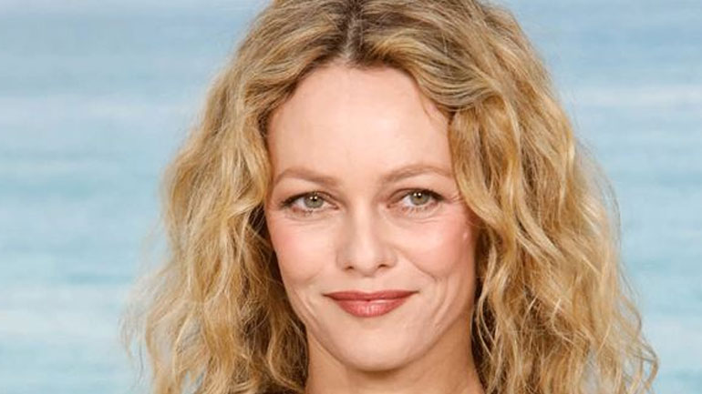 Vanessa Paradis: «Η ζωή δεν είναι σκληρή πιστέψτε με»