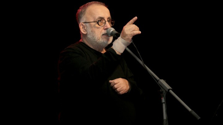 Συναυλία του Θ. Μικρούτσικου, με μελοποιημένα ποιήματα του Νίκου Καββαδία