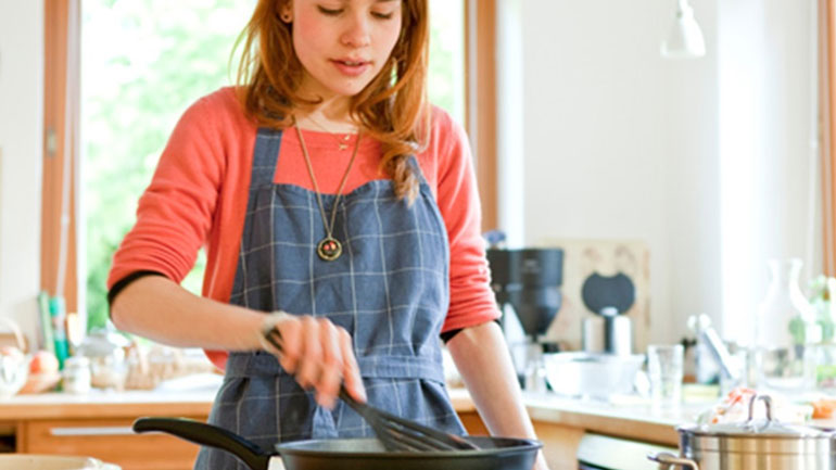 Πώς να διώξεις την άσχημη μυρωδιά της κουζίνας σου σε 5 λεπτά