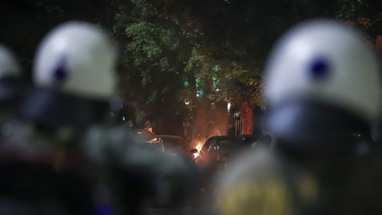 Το πάρτι άργησε πολύ…