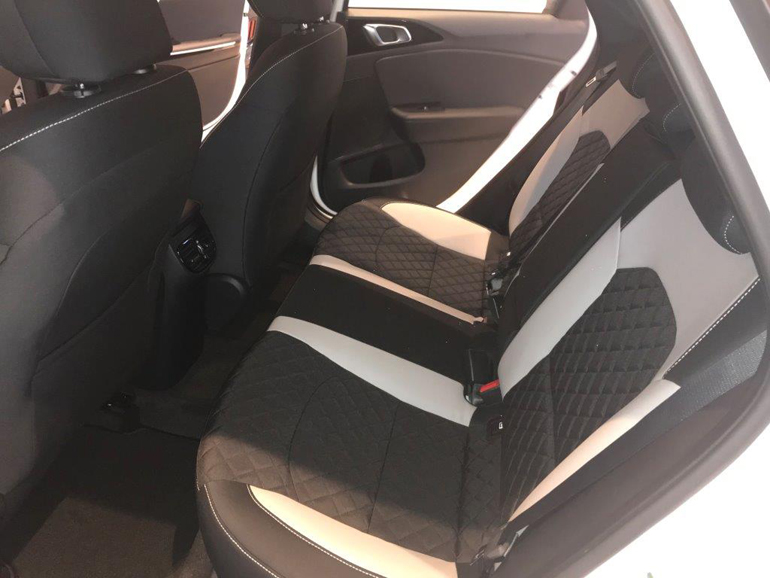 Οι χώροι για τους πίσω επιβάτες