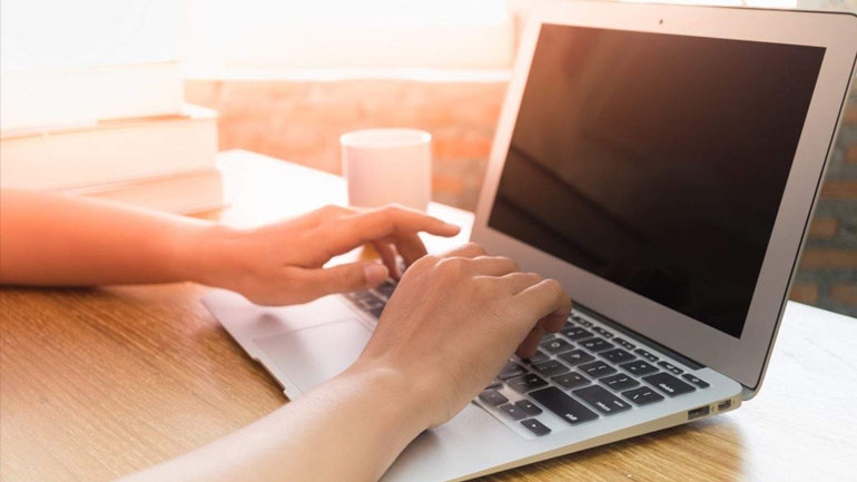 Οι διαδικτυακές αγορές συμβάλλουν στη μείωση του άγχους των Ελλήνων καταναλωτών