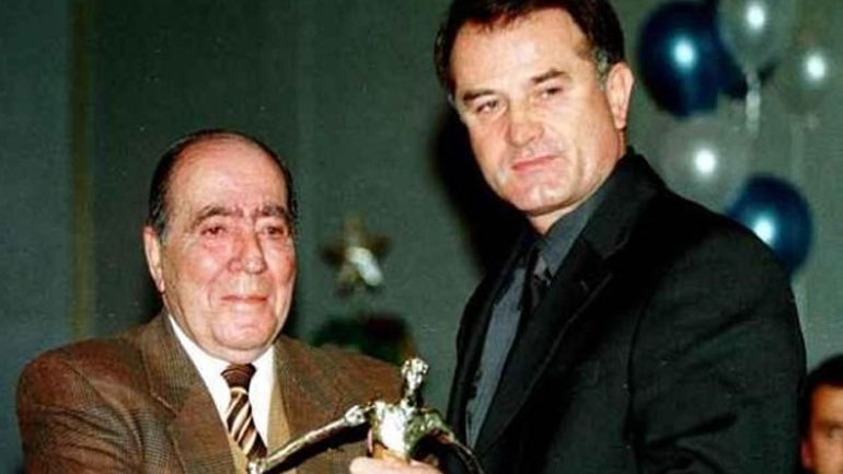 Όταν ο Ντούσαν Μπάγεβιτς είχε εκβιάσει την ΑΕΚ