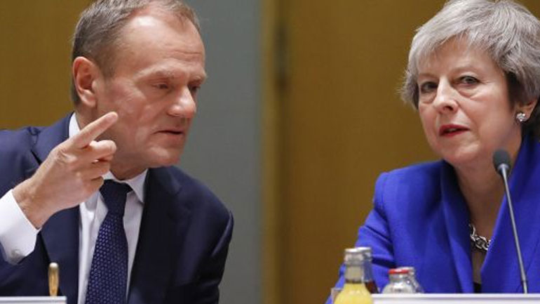 Τουσκ σε Μέι: «Η Ε.Ε. θέλει να βοηθήσει αλλά πώς;»