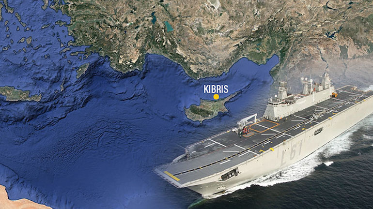 «Το αεροπλανοφόρο TCG Anatolia αναμένεται να αγκυροβολήσει στη νέα ναυτική βάση στην ΤΔΒΚ» γράφει η τουρκική εφημερίδα