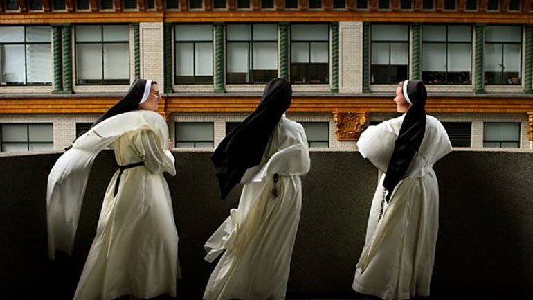 Καλόγριες-τζογαδόροι υπεξαίρεσαν 500.000 δολάρια από καθολικό σχολείο για να παίξουν στο καζίνο!