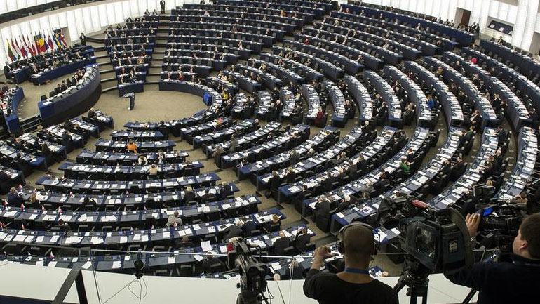 Η Κύπρος στηρίζει τον ευρω-στρατό