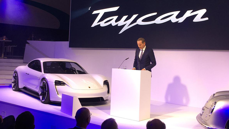 Ξεπούλησε η Porsche Taycan