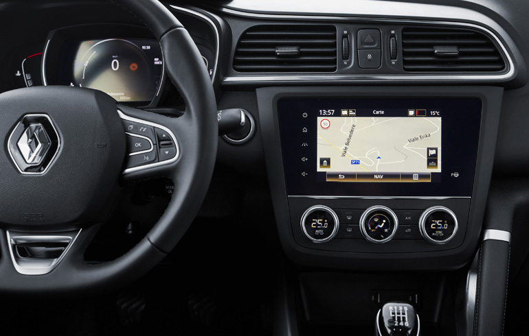 Έυκολη στη χρήση της η οθόνη αφής, πανέμορφα τα χειριστήρια του κλιματισμού