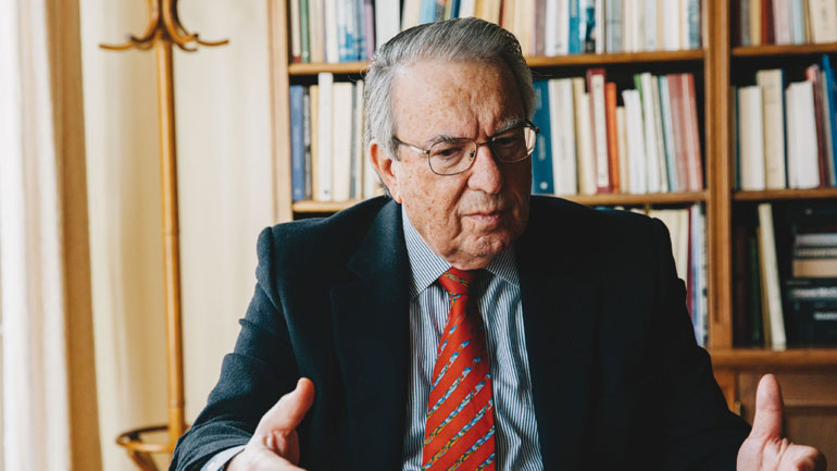 Ένας Πέρσης γλωσσολόγος!