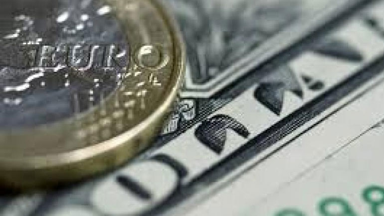 Οριακή άνοδο σημειώνει το ευρώ έναντι του δολαρίου Οριακή άνοδο σημειώνει το ευρώ έναντι του δολαρίου