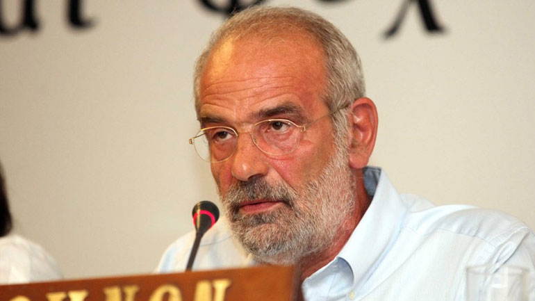 Αλέκος Αλαβάνος: «Ο ΣΥΡΙΖΑ αυτοτοποθετήθηκε με τις πράξεις του πιο δεξιά από την ΝΔ»