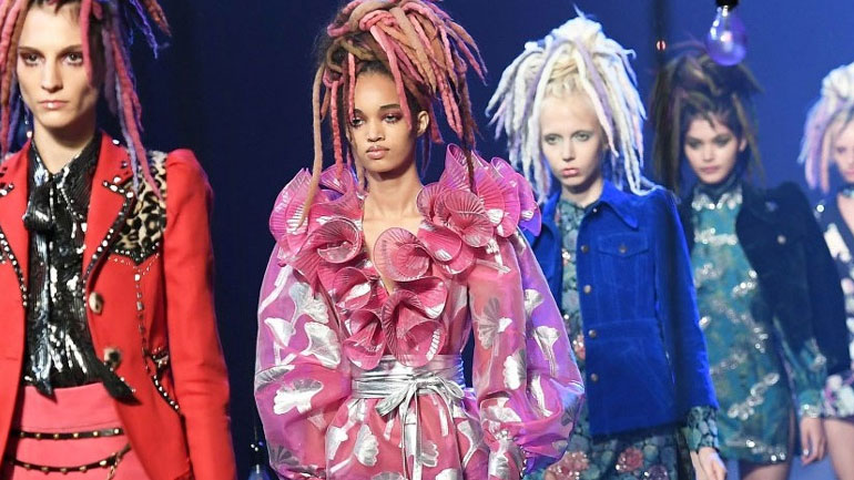 Τώρα μπορείς και εσύ να αποκτήσεις κάτι από τη νέα οικονομική συλλογή του Marc Jacobs!