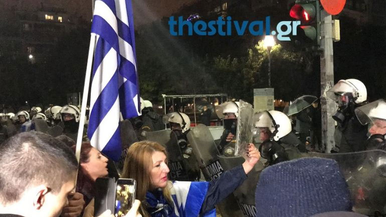 Θεσσαλονίκη: Επεισόδια, ρίψεις κροτίδων και προσαγωγές πριν την ομιλία Τσίπρα