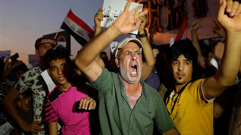 Ιράκ: Πραγματικές σφαίρες και δακρυγόνα εναντίον διαδηλωτών στη Βασόρα