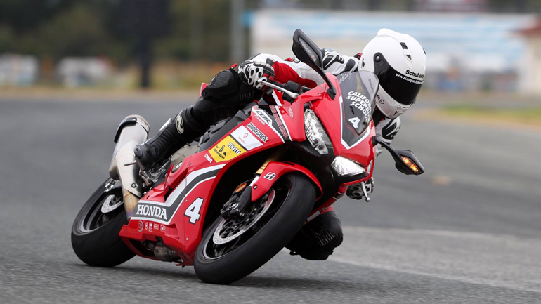 California Superbike School: Μάθε παιδί μου μοτοσυκλέτα!