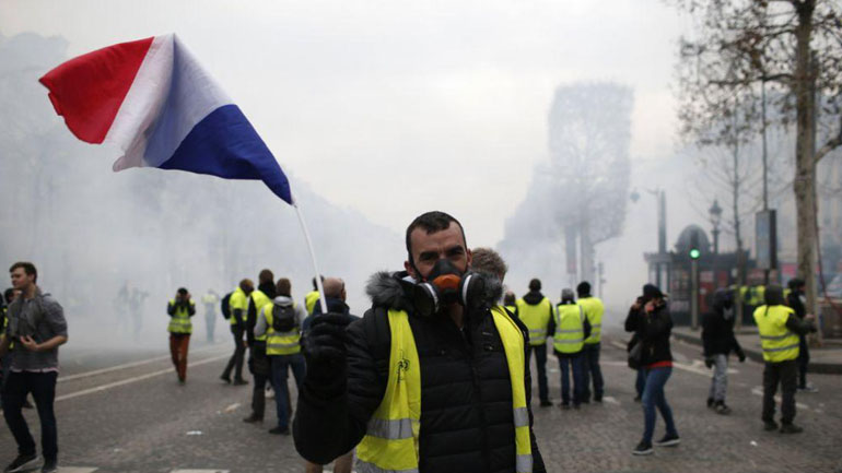 Κίτρινα γιλέκα: Αποκλιμάκωση των κινητοποιήσεων στο Παρίσι και την περιφέρεια