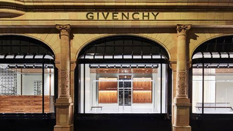 O οίκος Givenchy ανοίγει το πρώτο του flagship κατάστημα στο Λονδίνο