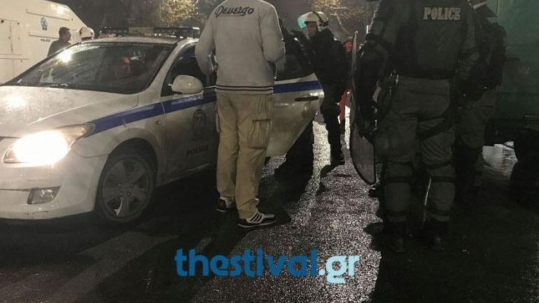 Θεσσαλονίκη: 49 προσαγωγές, μία σύλληψη και δύο τραυματίες κατά τη διάρκεια των επεισοδίων