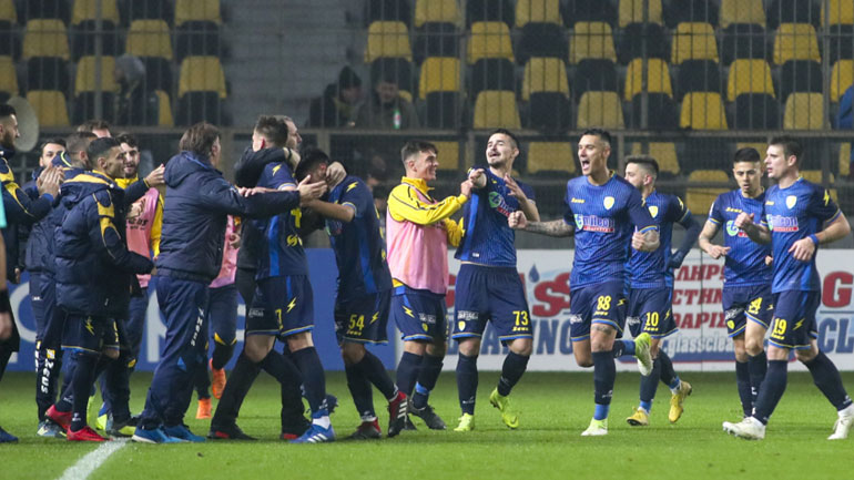 Πέρασε νικηφόρα από το «Βικελίδης» ο Παναιτωλικός, 2-1 τον Άρη