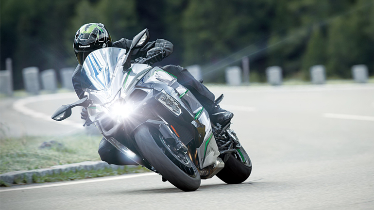 Kawasaki Ninja H2 SX SE+: Η έννοια του Hyper Sport Touring