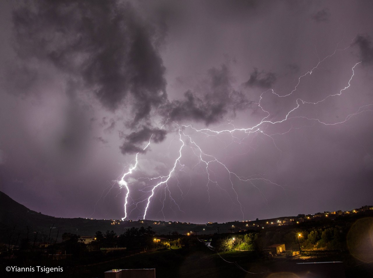 Φωτογραφία: Yiannis Tsigenis