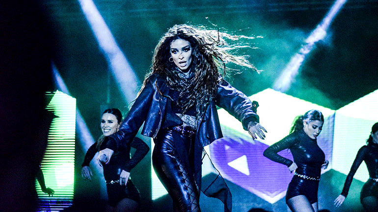 Πλατινένια «Βασίλισσα» η Ελένη Φουρέιρα!