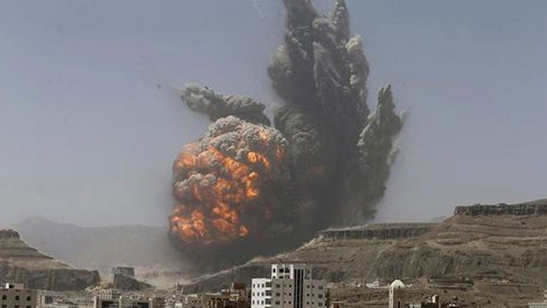 Υεμένη: Βίαιες μάχες και αεροπορικές επιδρομές στην Χοντέιντα παρά την εκεχειρία υπό την αιγίδα του ΟΗΕ