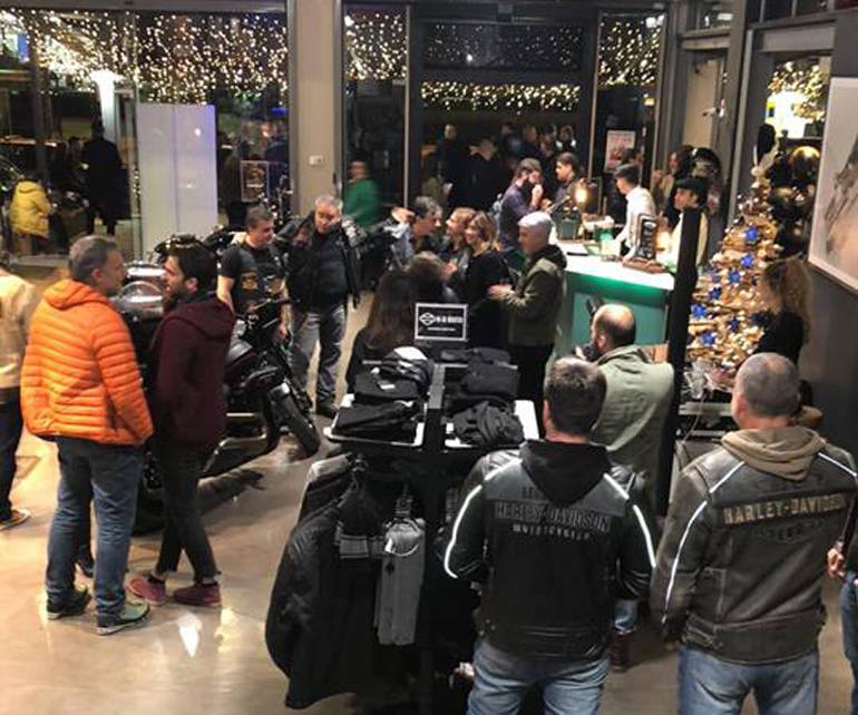 Πλήθος κόσμου έδωσε το παρών στο φετινό πάρτι της Harley Davidson