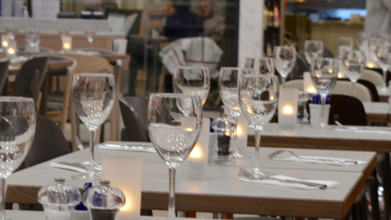 Βρετανία: Αυξάνονται τα λουκέτα στα εστιατόρια