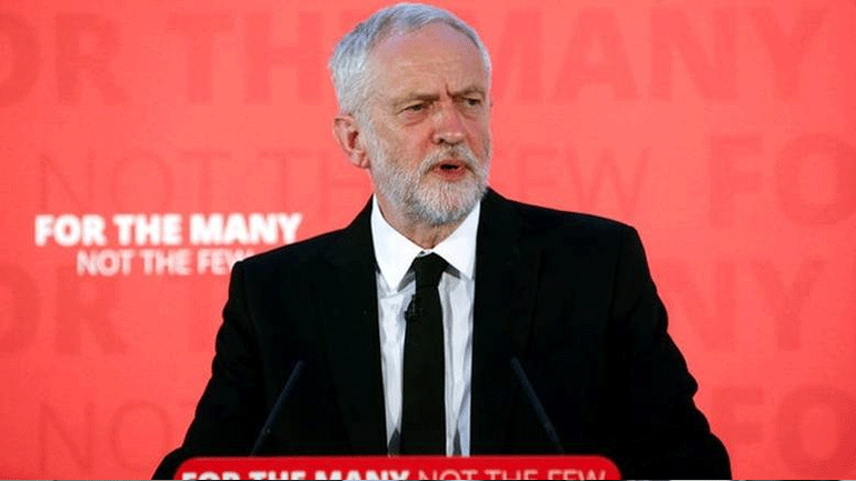 Βρετανία: Ο Κόρμπιν επικρίνει τη Μέι για την απόφασή της να μεταθέσει την ψηφοφορία για το Brexit