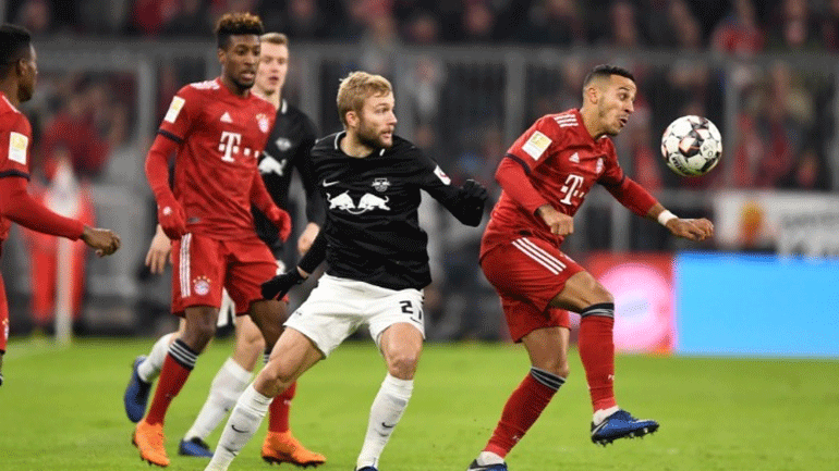 Μείωσε τη διαφορά από την κορυφή η Μπάγερν