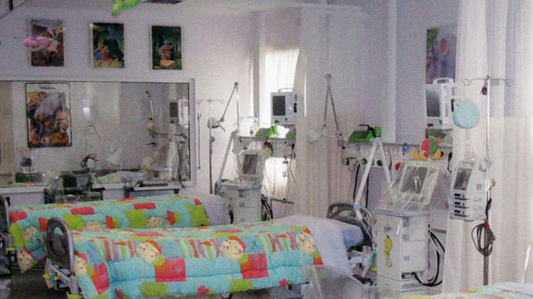 Απεβίωσε το 6χρονο αγοράκι που βρέθηκε δεμένο με λουρί σκύλου στον λαιμό του Απεβίωσε το 6χρονο αγοράκι που βρέθηκε δεμένο με λουρί σκύλου στον λαιμό του