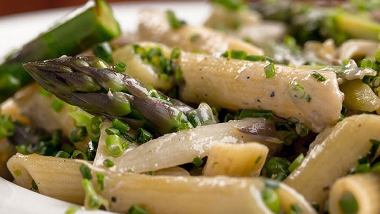 Πένες με αρακά