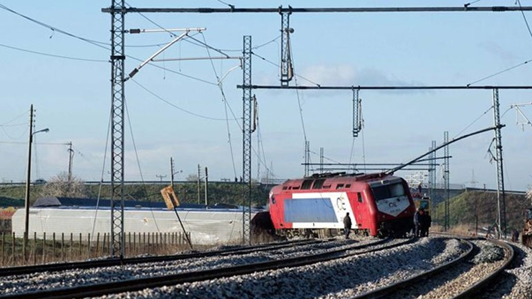 Εκτροχιασμός αμαξοστοιχίας που εκτελούσε το δρομολόγιο Θεσσαλονίκη-Λάρισα