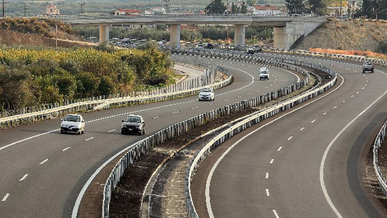 Βασικές συμβουλές για ασφαλείς μετακινήσεις τις ημέρες των εορτών